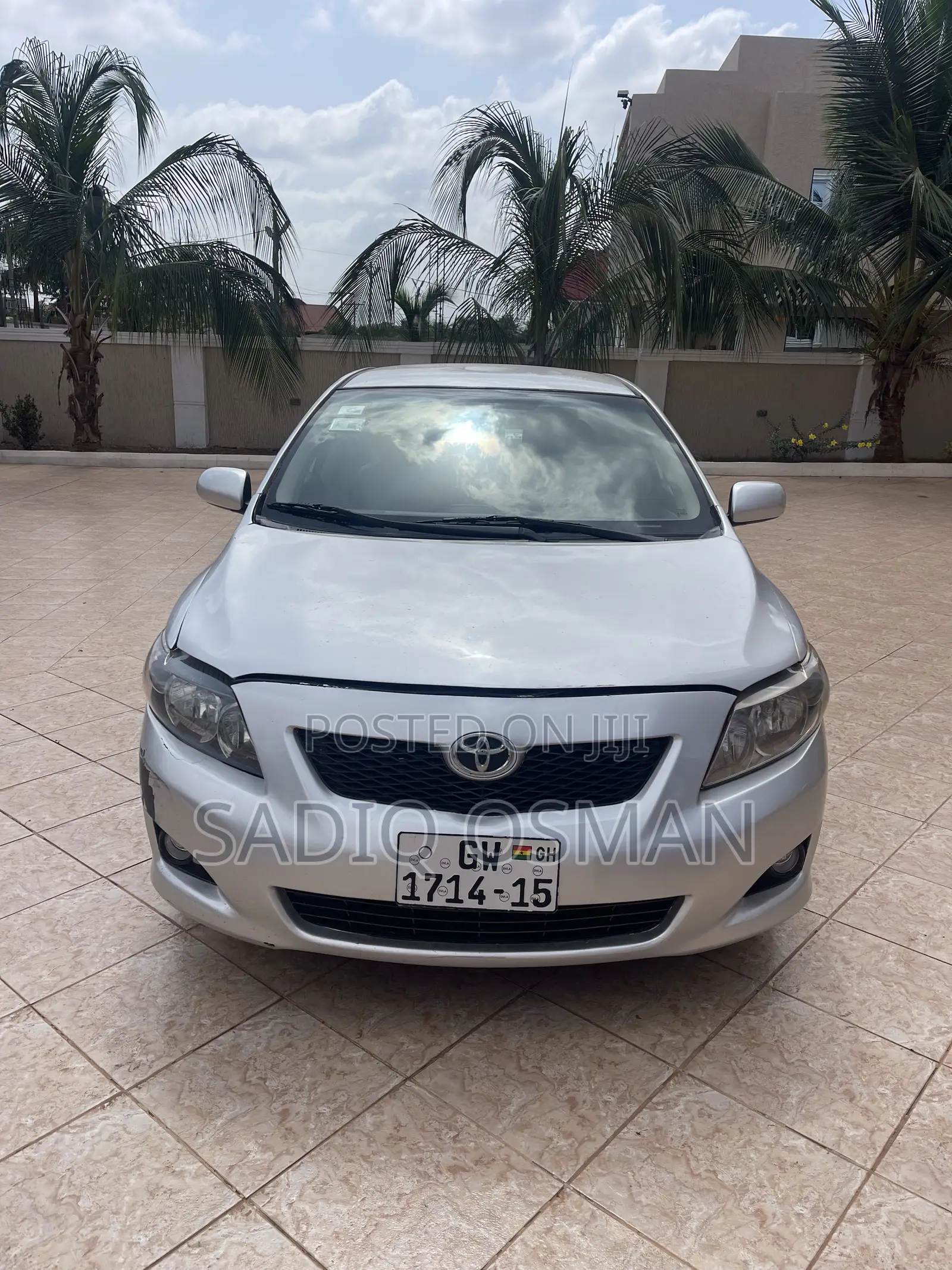 Toyota Corolla LE 4dr Sedan (1.8L 4cyl 4A) 2010 Silver