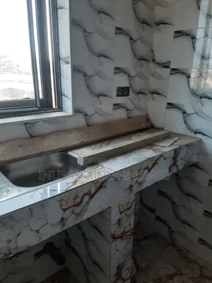 1bdrm Apartment in Inusah, The Mall for rent
