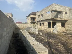 4bdrm Duplex in Greater Accra for sale