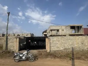 4bdrm Duplex in Greater Accra for sale