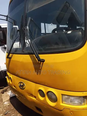Hyundai Aero Town 2014 Yellow