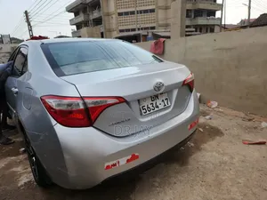 Toyota Corolla LE Eco 4dr Sedan (1.8L 4cyl CVT) 2015 Silver