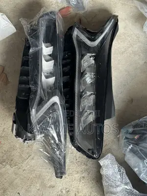 Kia K Headlight Pair