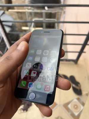 Apple iPhone 7 32 GB Black