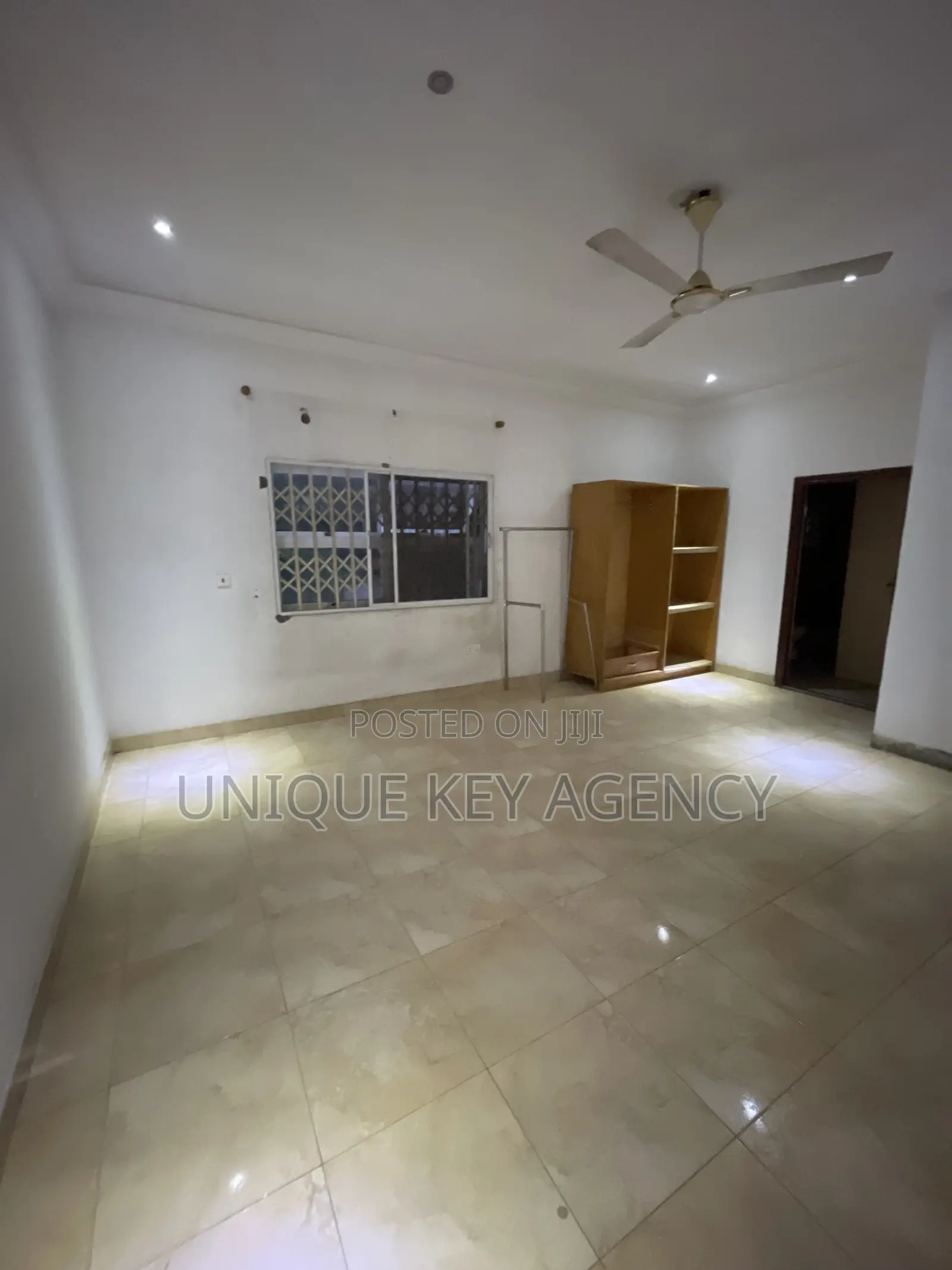2bdrm Apartment in Unique Key Agency, Airport Residential Area for rent