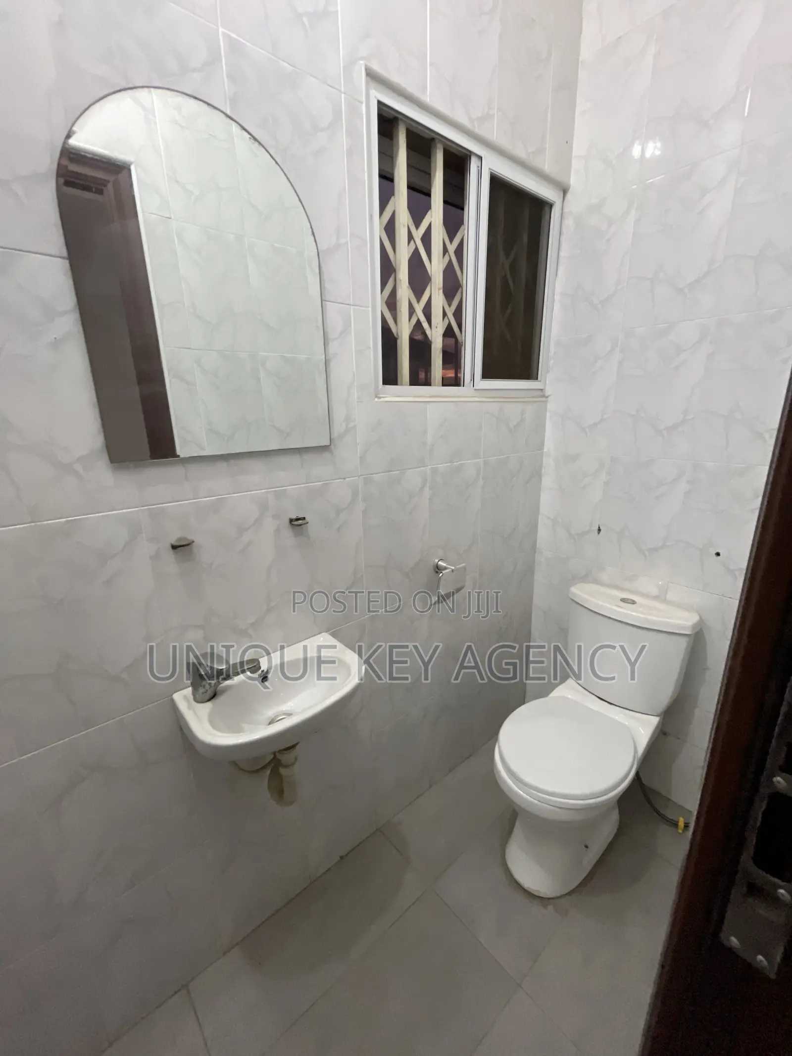 2bdrm Apartment in Unique Key Agency, Airport Residential Area for rent