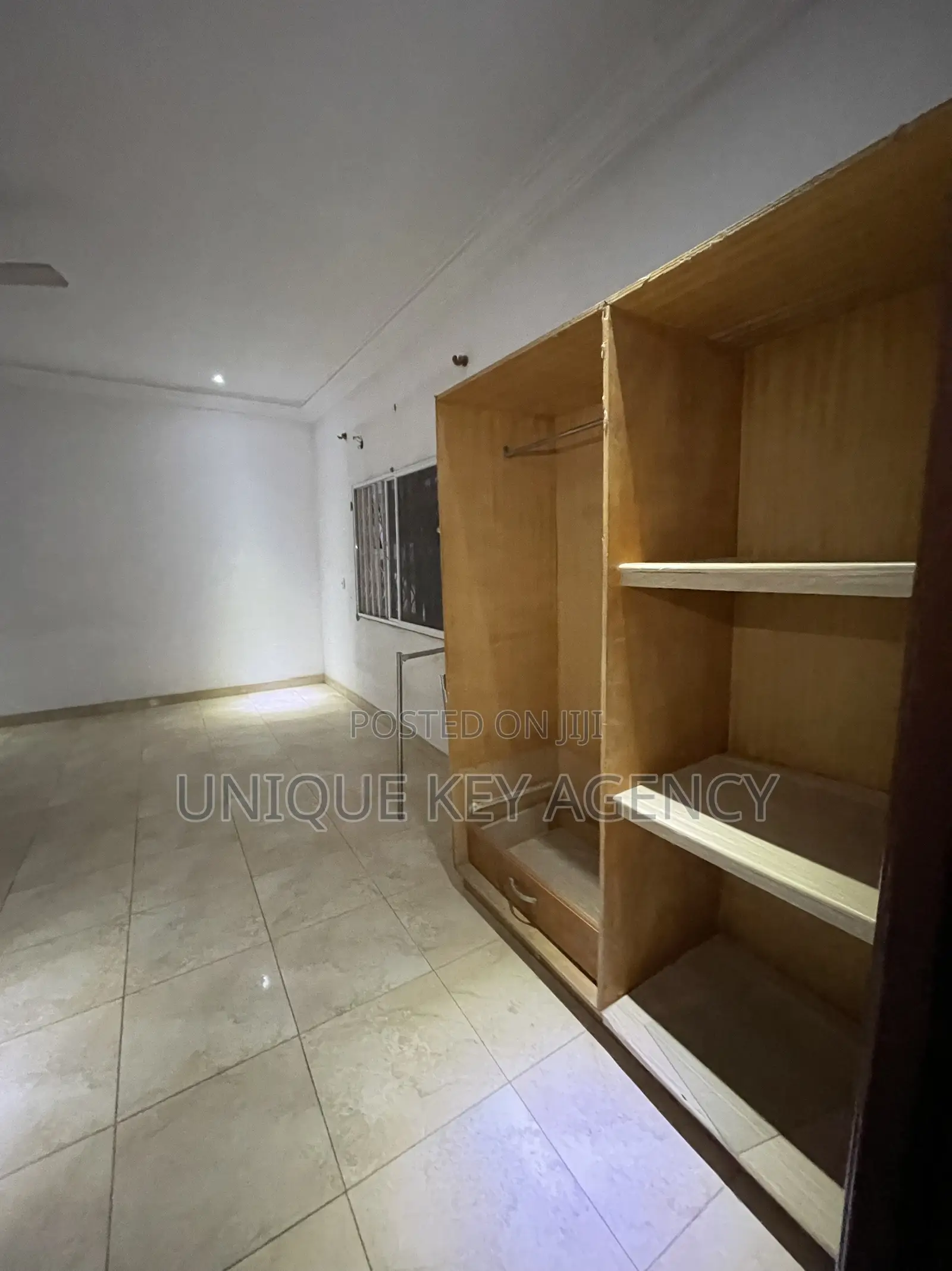 2bdrm Apartment in Unique Key Agency, Airport Residential Area for rent