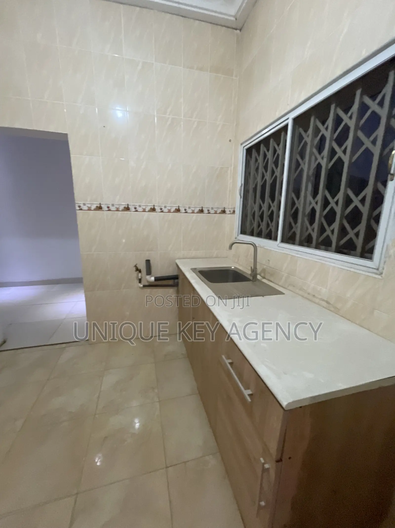 2bdrm Apartment in Unique Key Agency, Airport Residential Area for rent