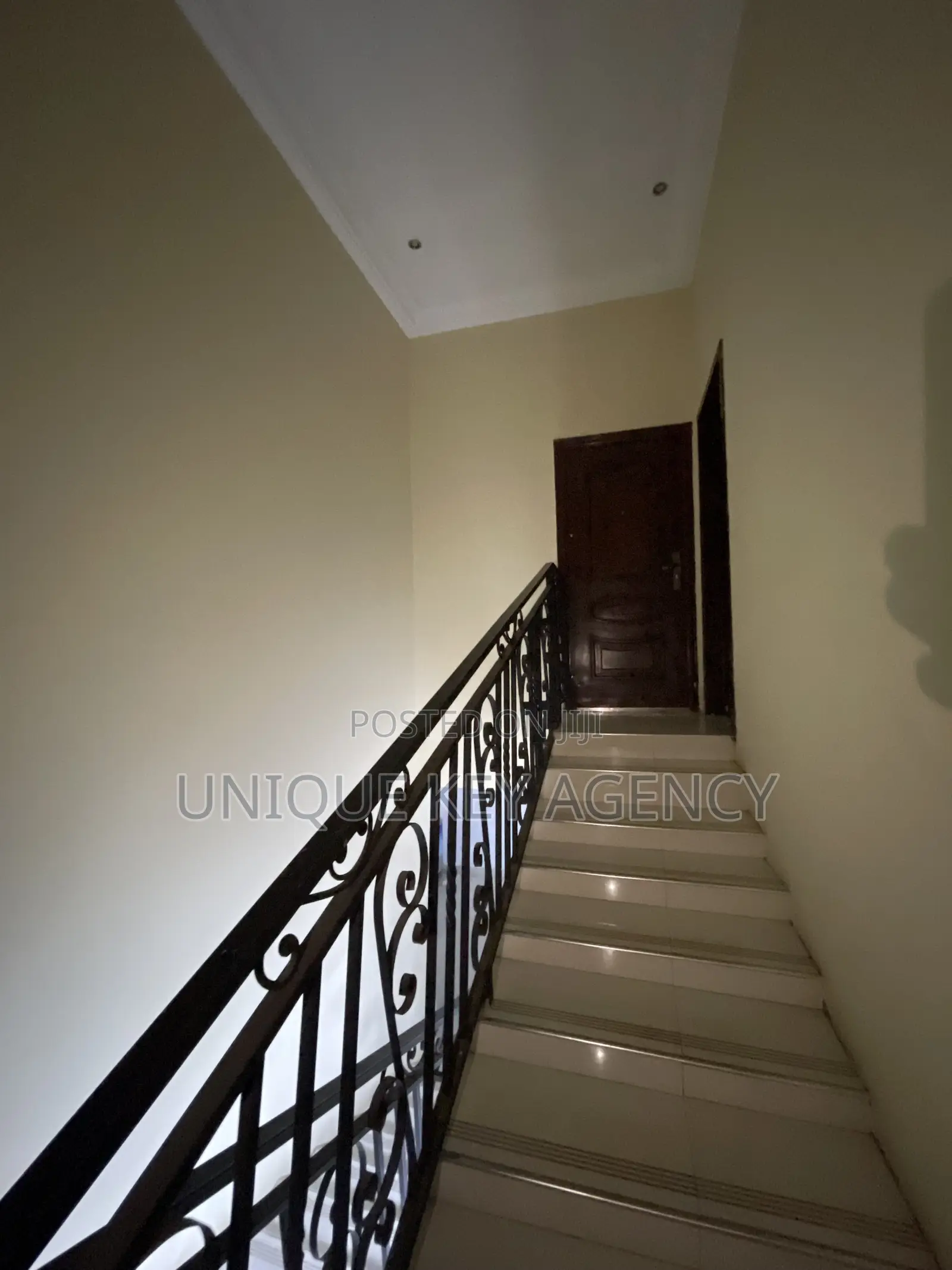 2bdrm Apartment in Unique Key Agency, Airport Residential Area for rent