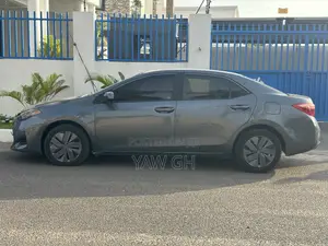 Toyota Corolla LE ECO 4dr Sedan (1.8L 4cyl CVT) 2017 Gray