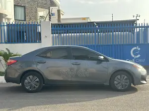 Toyota Corolla LE ECO 4dr Sedan (1.8L 4cyl CVT) 2017 Gray
