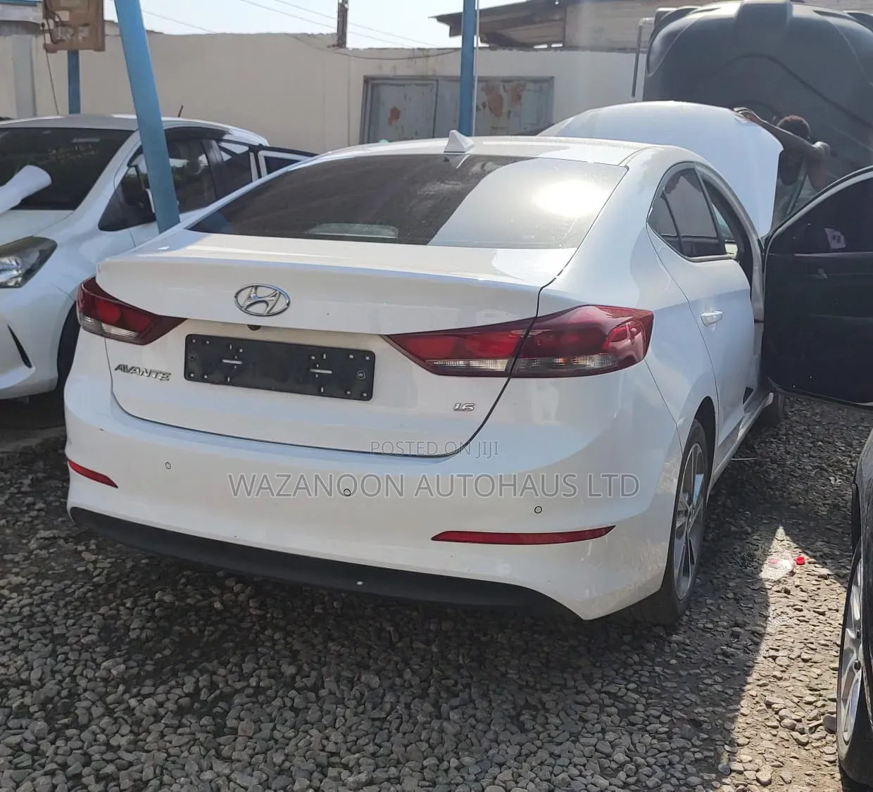 Hyundai Avante 2018 White