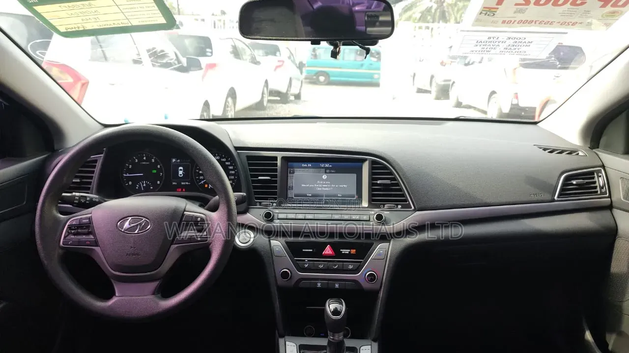 Hyundai Avante 2018 White