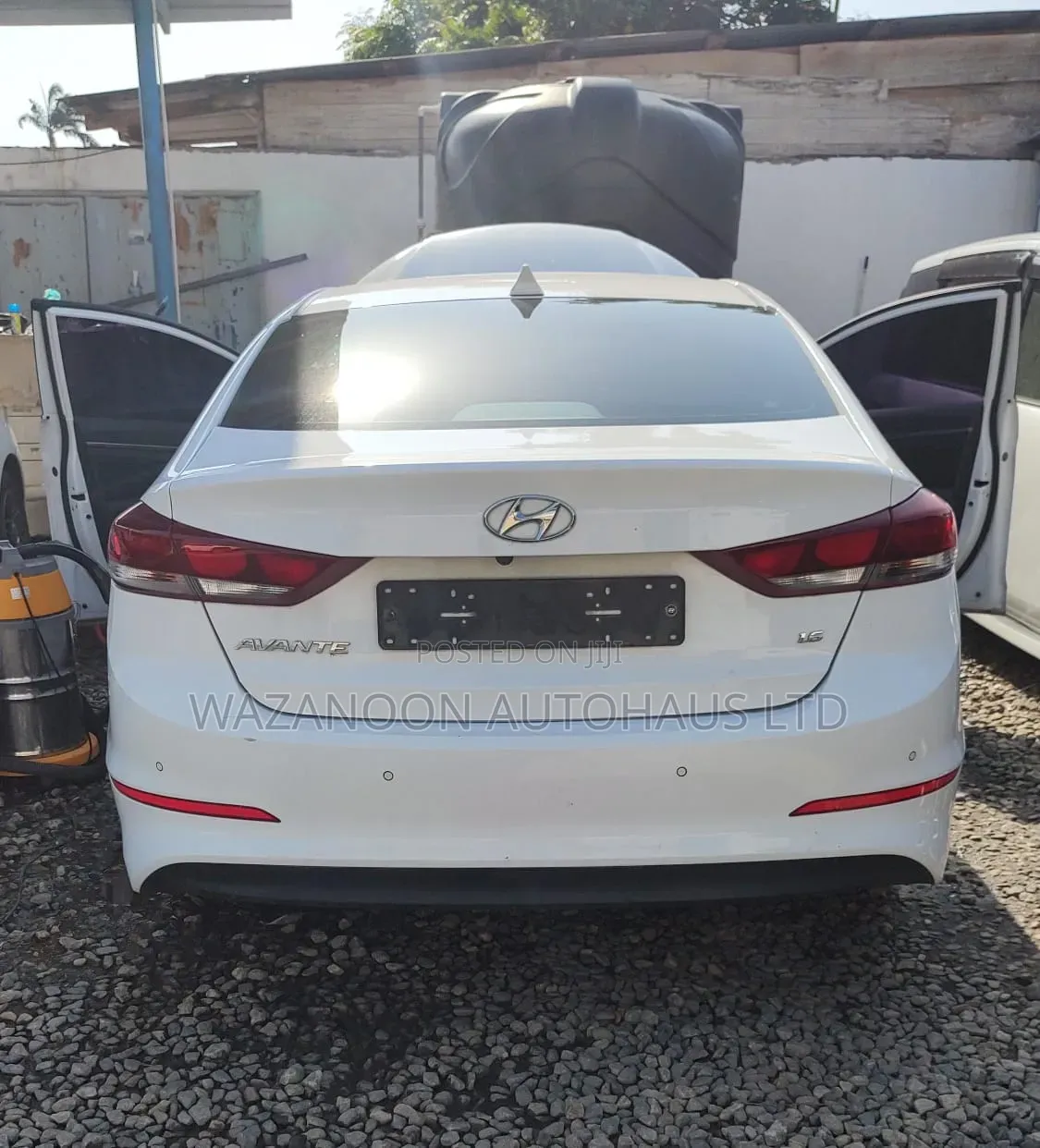 Hyundai Avante 2018 White