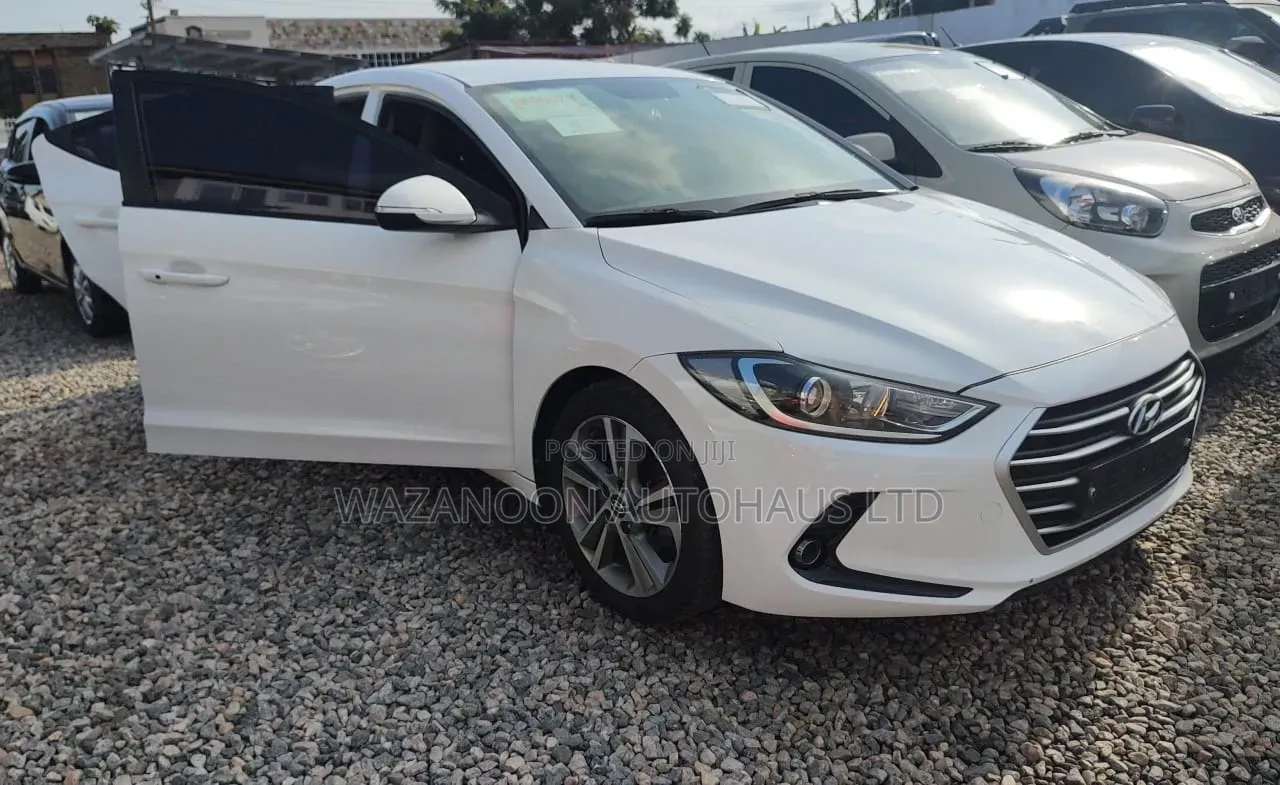 Hyundai Avante 2018 White