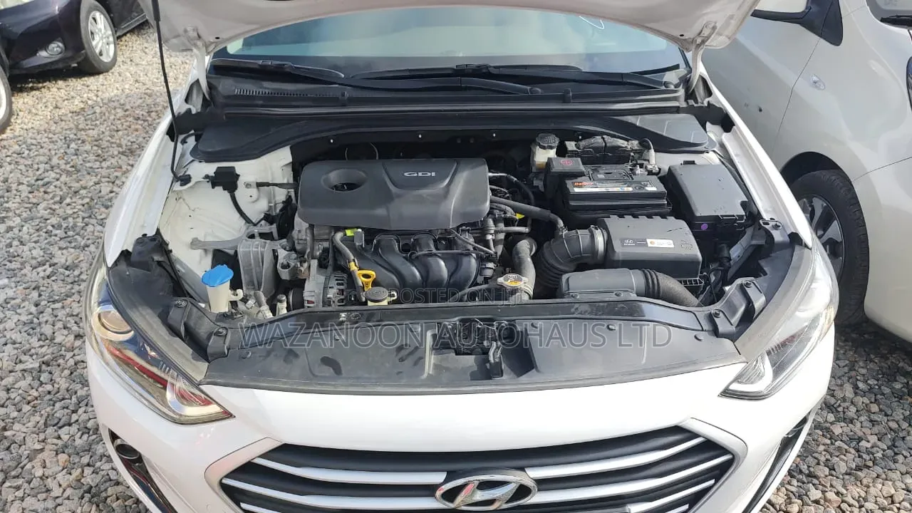 Hyundai Avante 2018 White