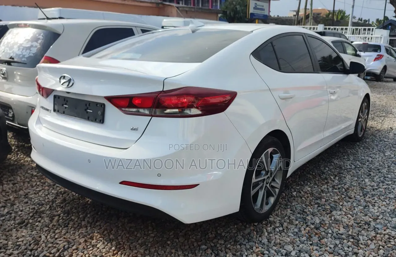 Hyundai Avante 2018 White