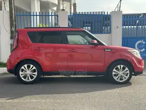 Kia Soul Base Hatchback 2017 Red