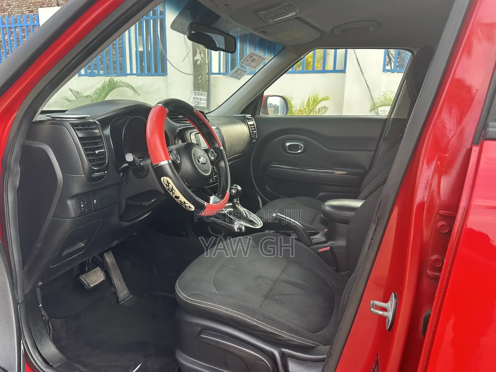 Kia Soul Base Hatchback 2017 Red