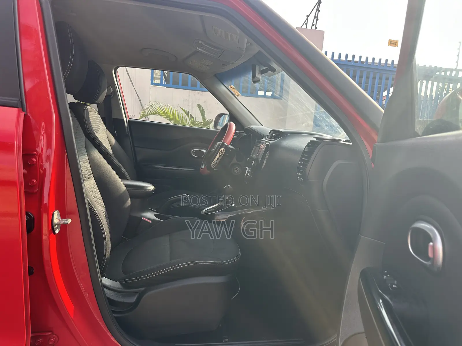 Kia Soul Base Hatchback 2017 Red