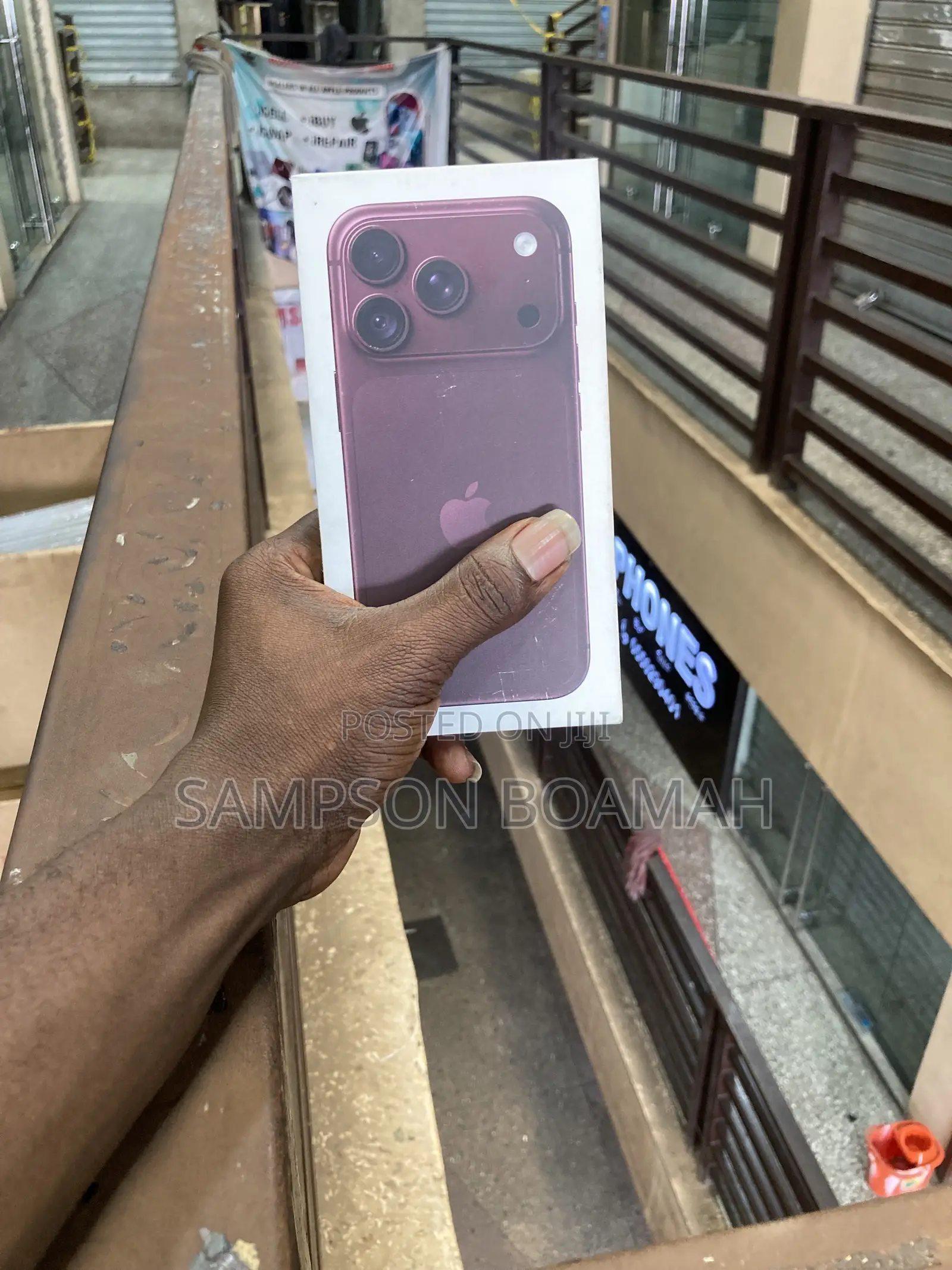 New Apple iPhone 18 Pro 256 GB Red