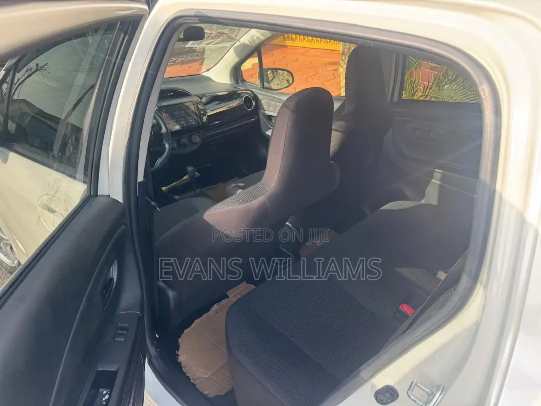Toyota Vitz 1.3 FWD 5dr 2017 White