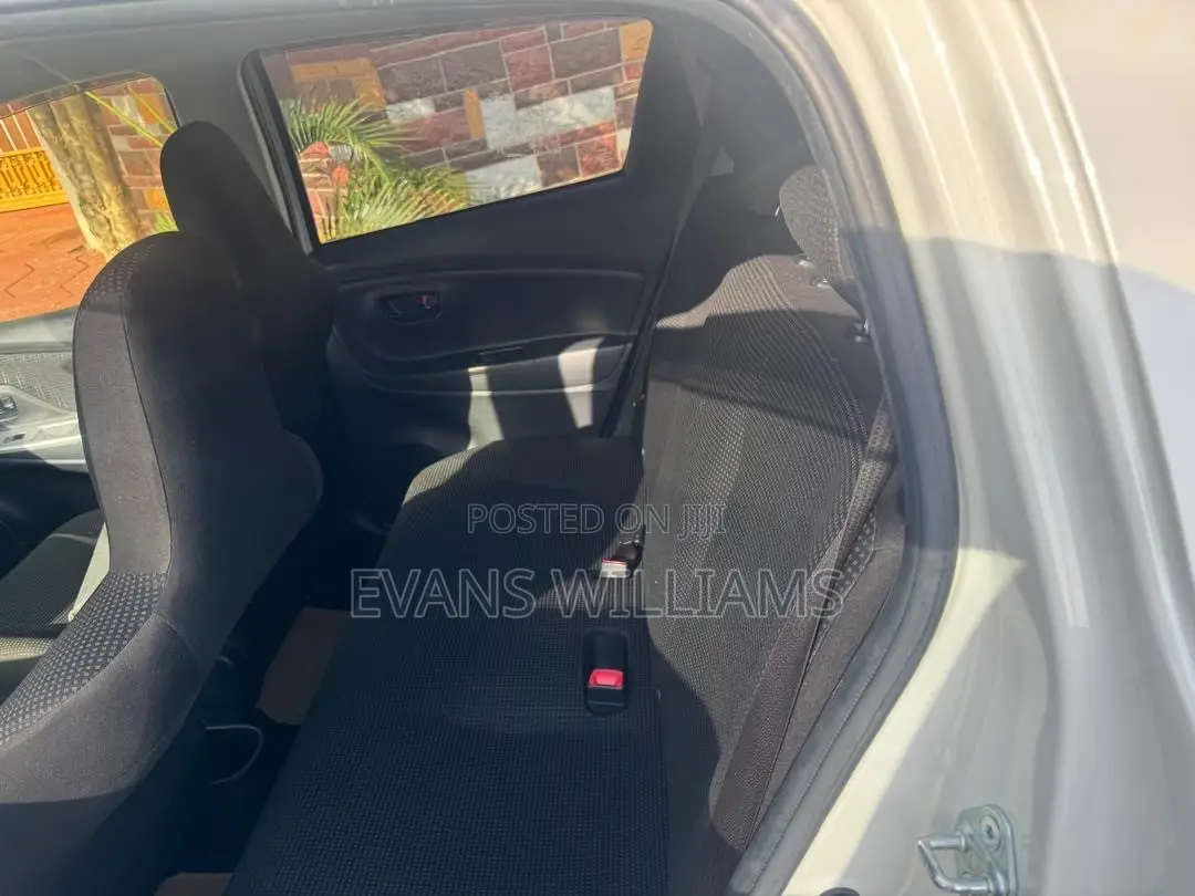 Toyota Vitz 1.3 FWD 5dr 2017 White
