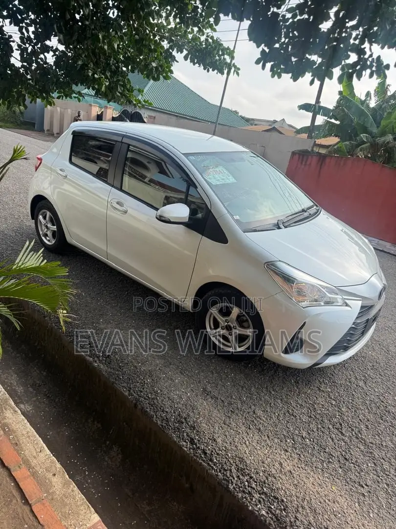 Toyota Vitz 1.3 FWD 5dr 2017 White