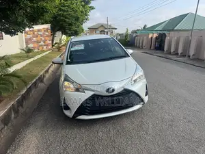 Toyota Vitz 1.3 FWD 5dr 2017 White