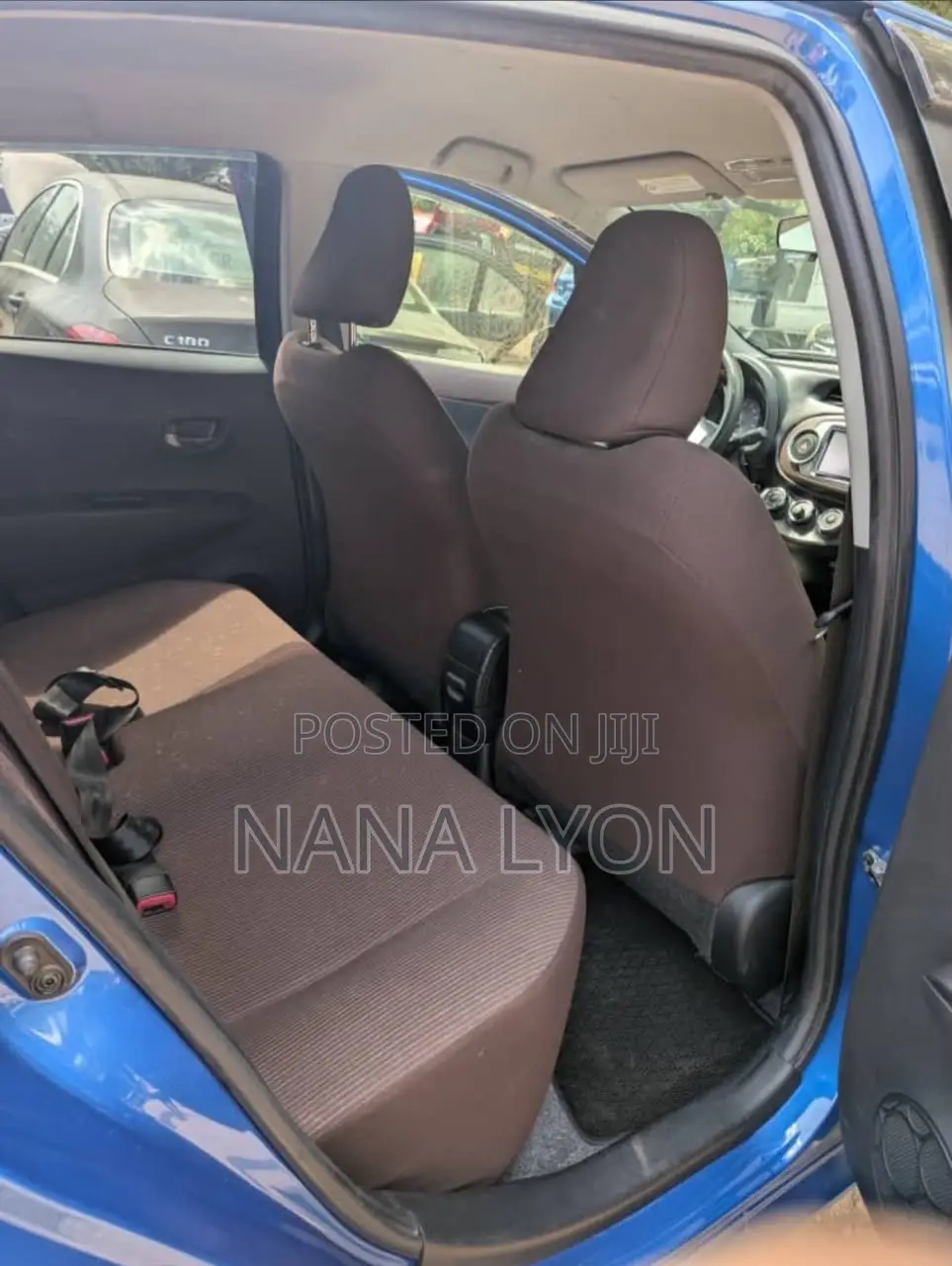 Toyota Vitz 1.3 FWD 5dr 2012 Blue