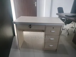 Deask Top Table