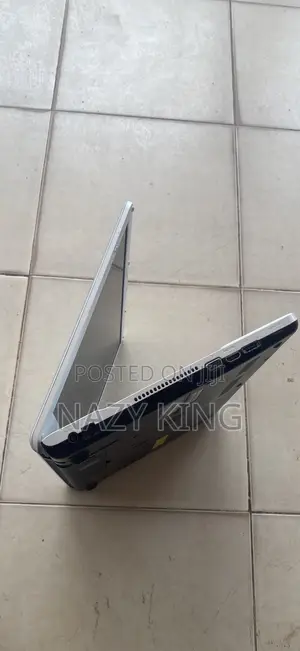 Laptop Sony VAIO PCG-7D1M 4GB Intel Core i3 HDD+SSD 500GB