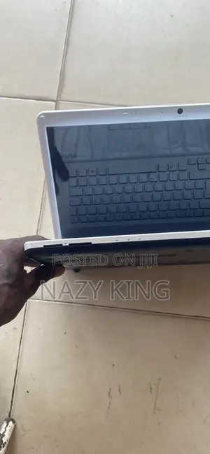 Laptop Sony VAIO PCG-7D1M 4GB Intel Core i3 HDD+SSD 500GB