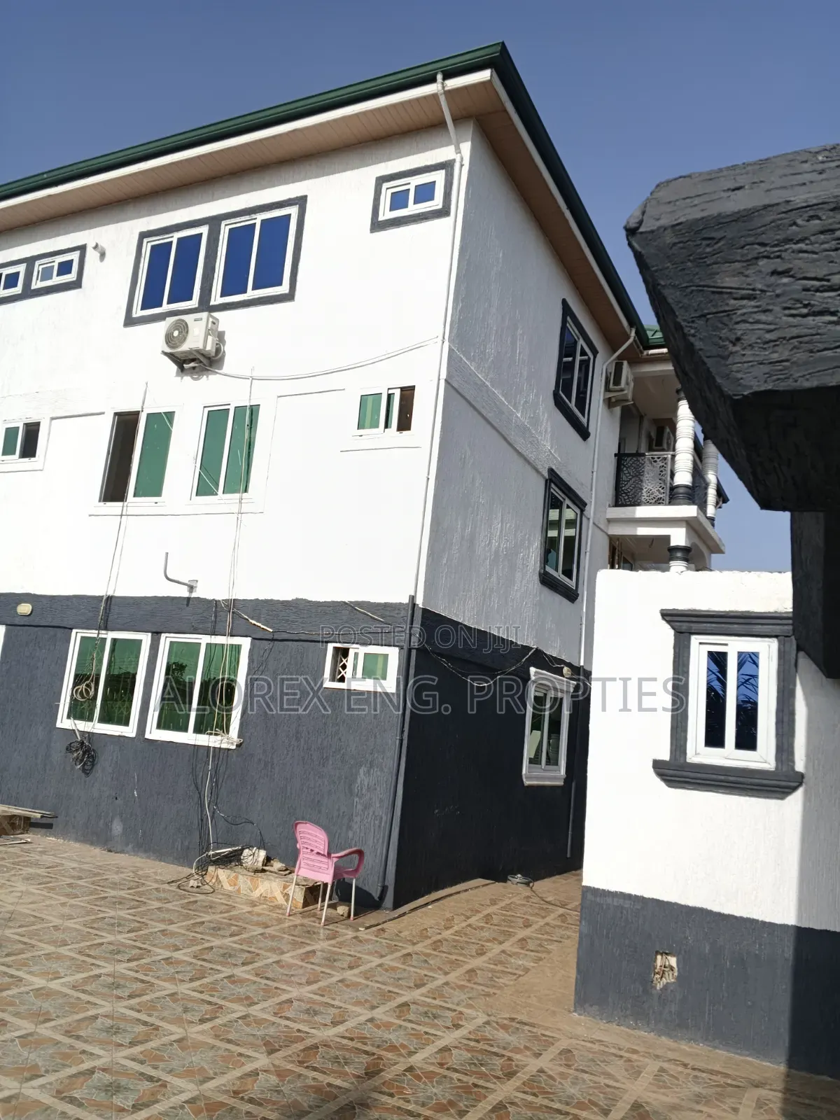 1bdrm Apartment in Saasabi Oyibi, Sasaabi for rent