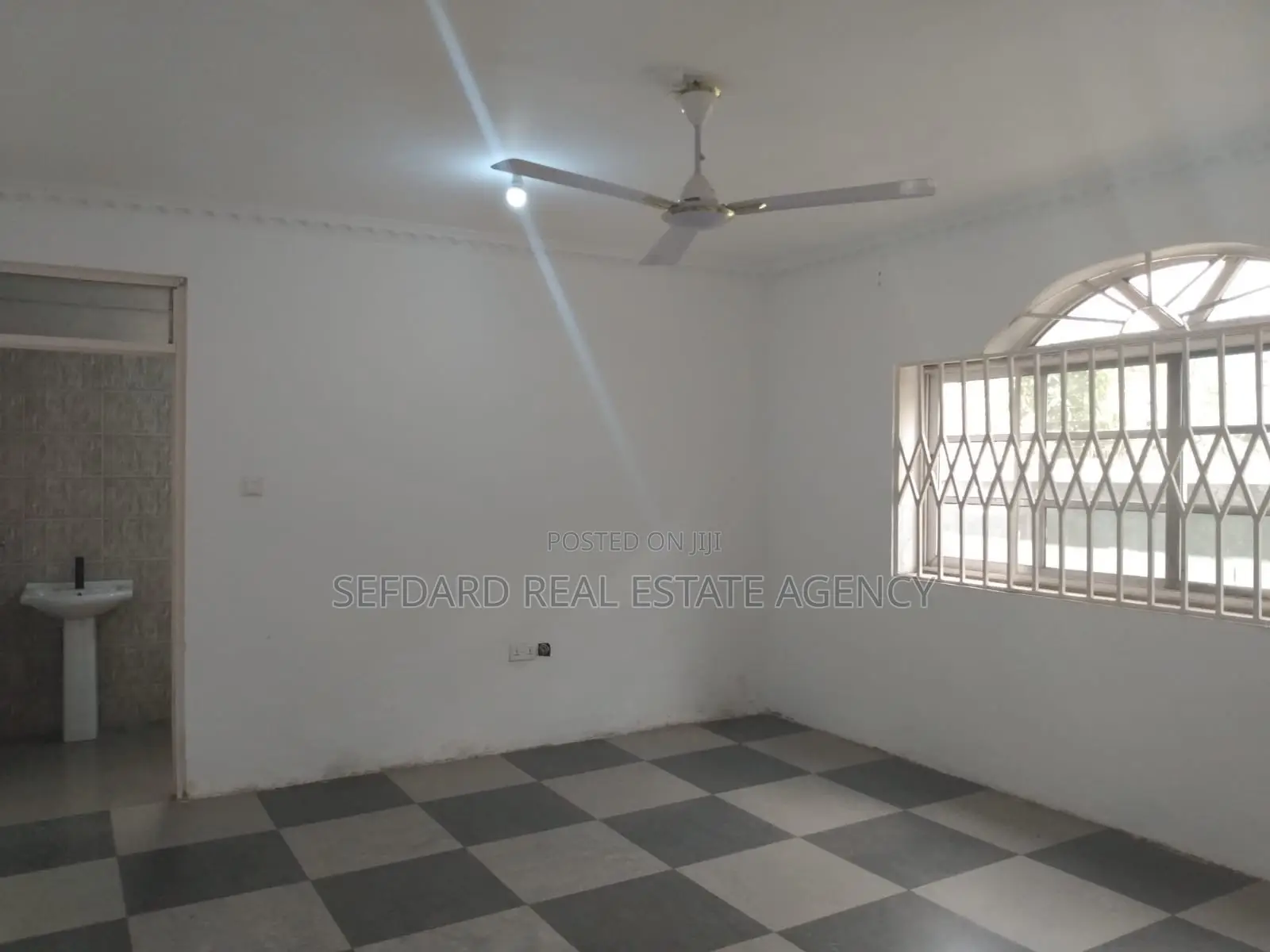 4bdrm House in Sefdard Properties, Kwabenya for sale