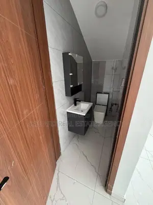 4bdrm House in Sefdard Properties, East Legon for sale