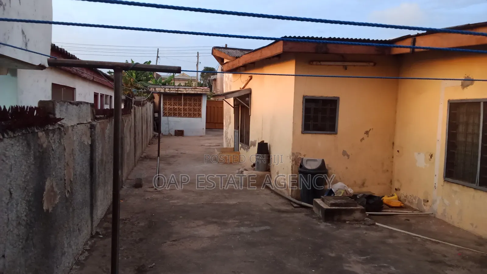 8bdrm House in Sakaman for sale