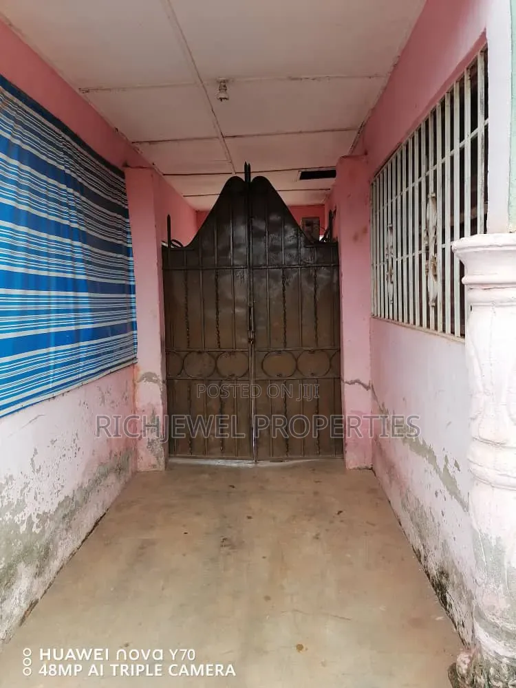 1bdrm Room & Parlour in Richjewel Properties, Tamale Municipal for rent