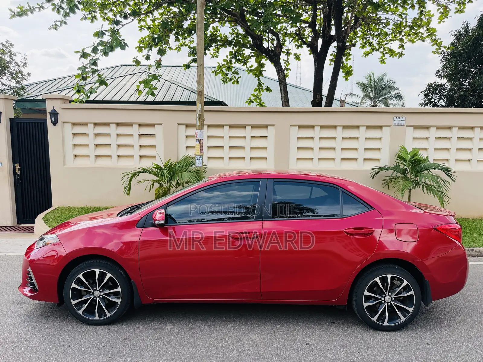 Toyota Corolla SE (1.8L 4cyl 2A) 2018 Red