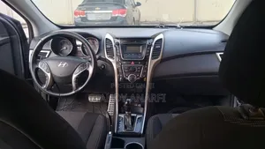 Hyundai Elantra Value Edition Sedan FWD (1.8L 4cyl 6A) 2016 Silver