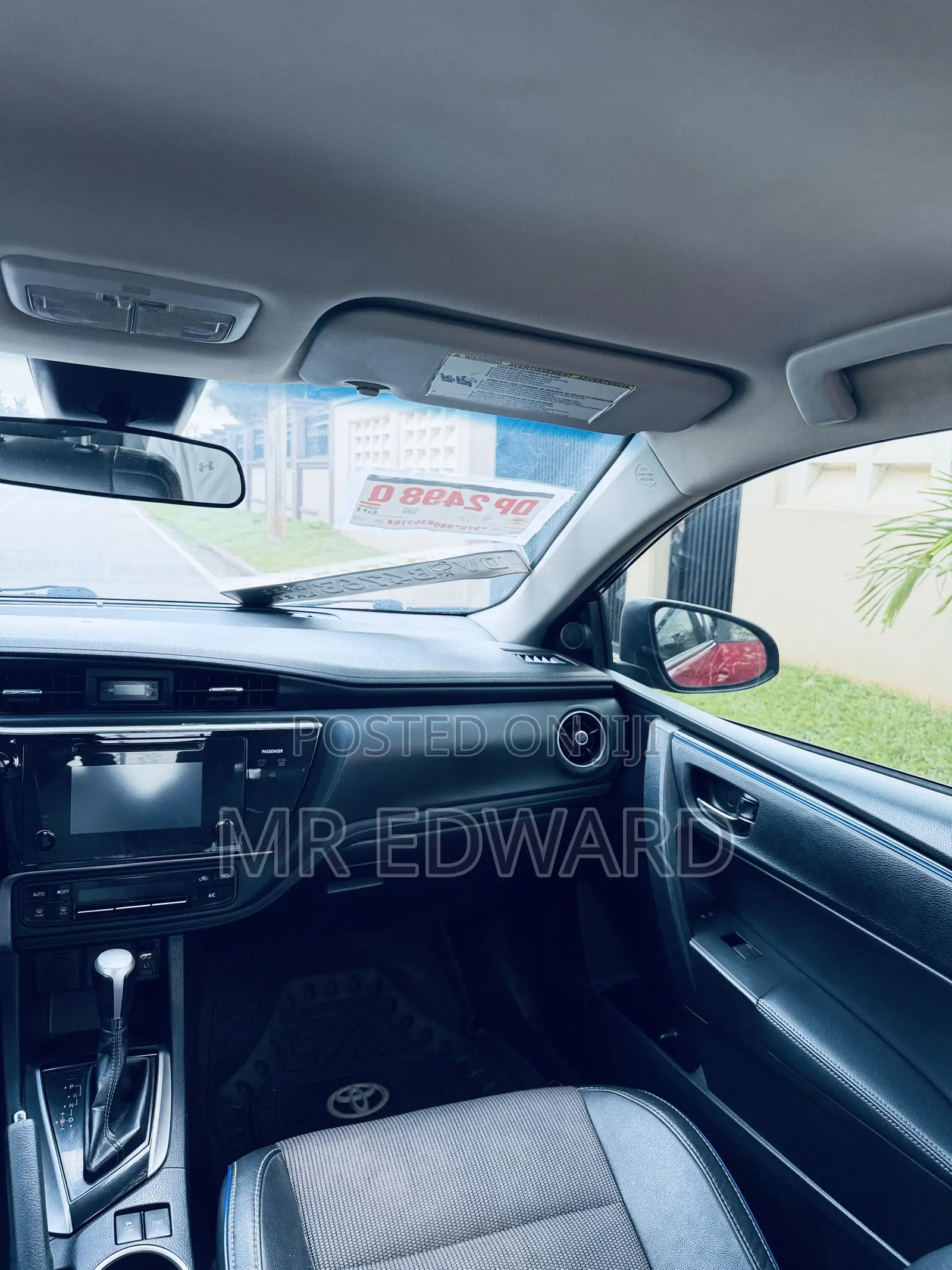 Toyota Corolla SE (1.8L 4cyl 2A) 2018 Red