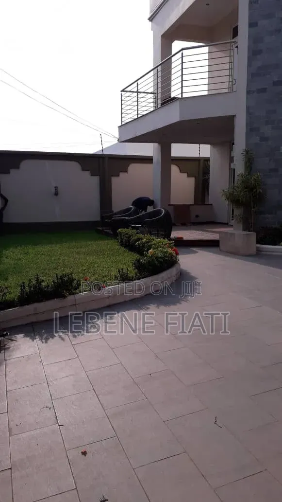 Furnished 5bdrm House in Boundary Road Area for sale