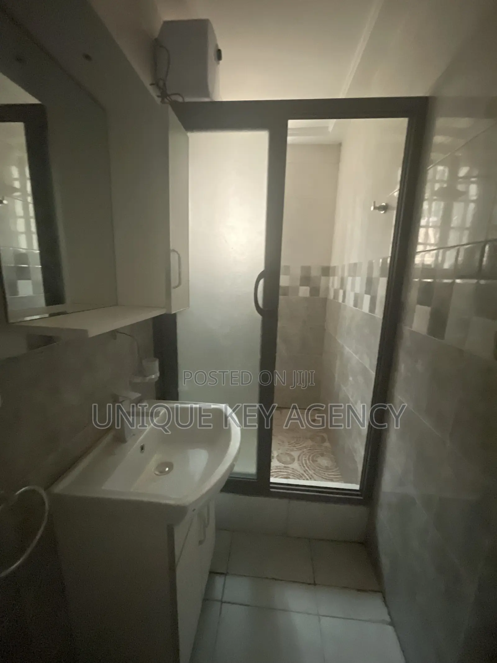2bdrm Apartment in Unique Key Agency, Haatso for rent