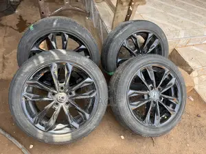 Honda Civic Rims and Tyres (Rim 17)
