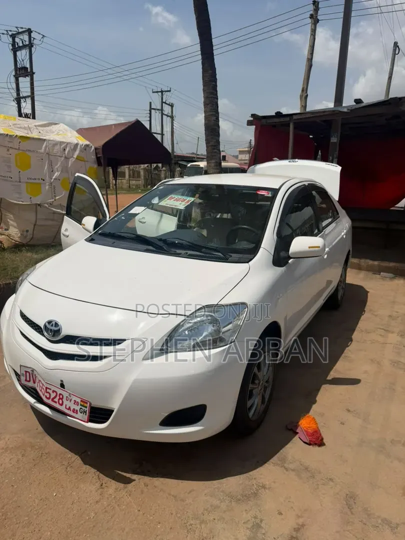 Toyota Belta 2010 White