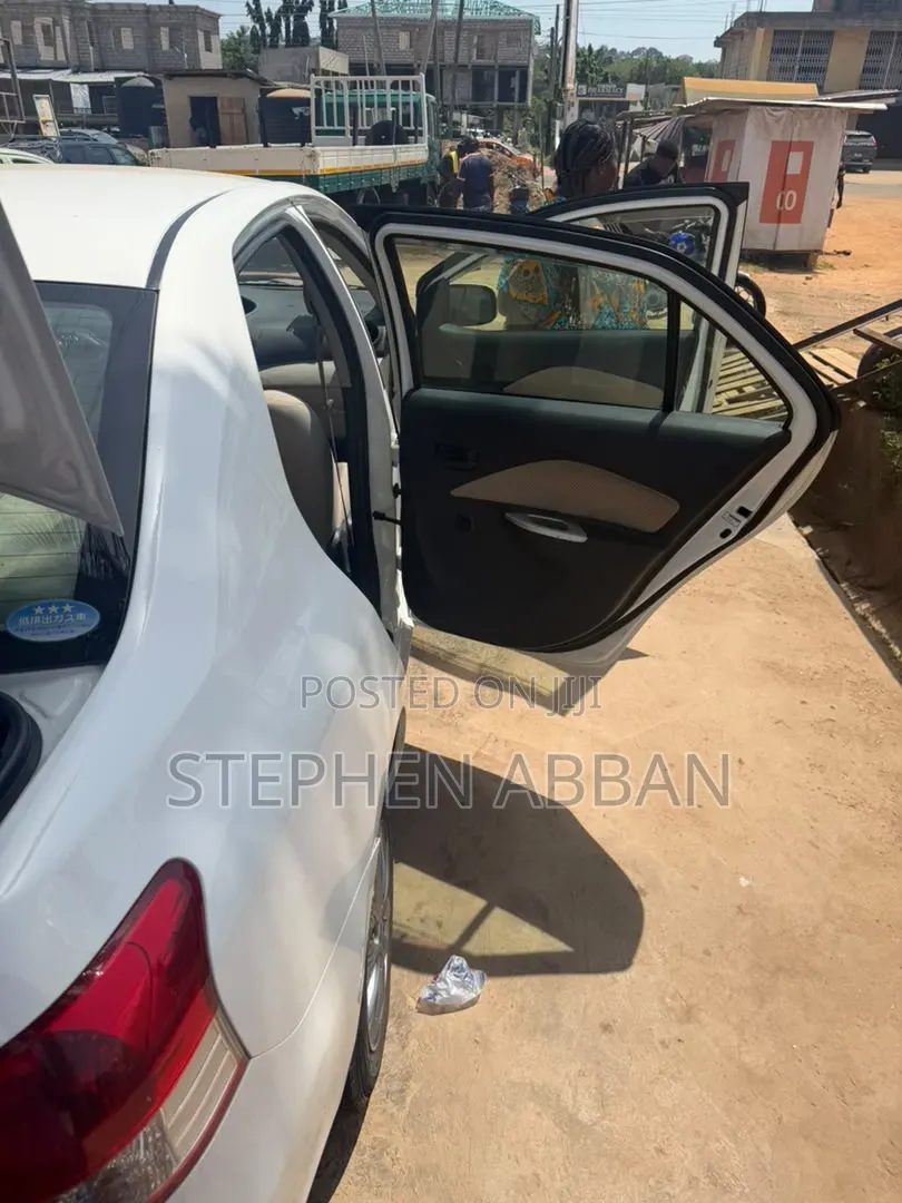 Toyota Belta 2010 White