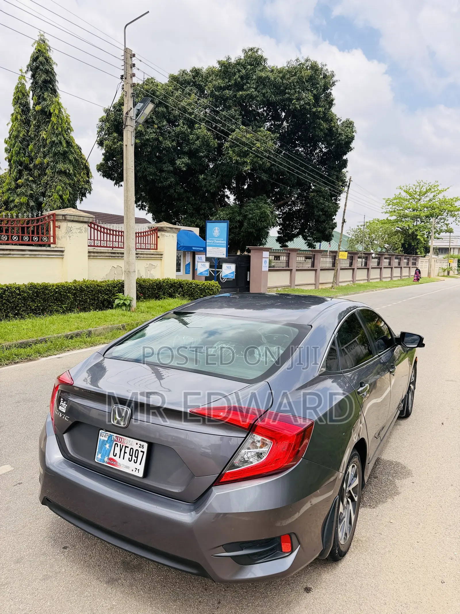 Honda Civic EX 4dr Sedan (2.0L 4cyl) 2017 Gray