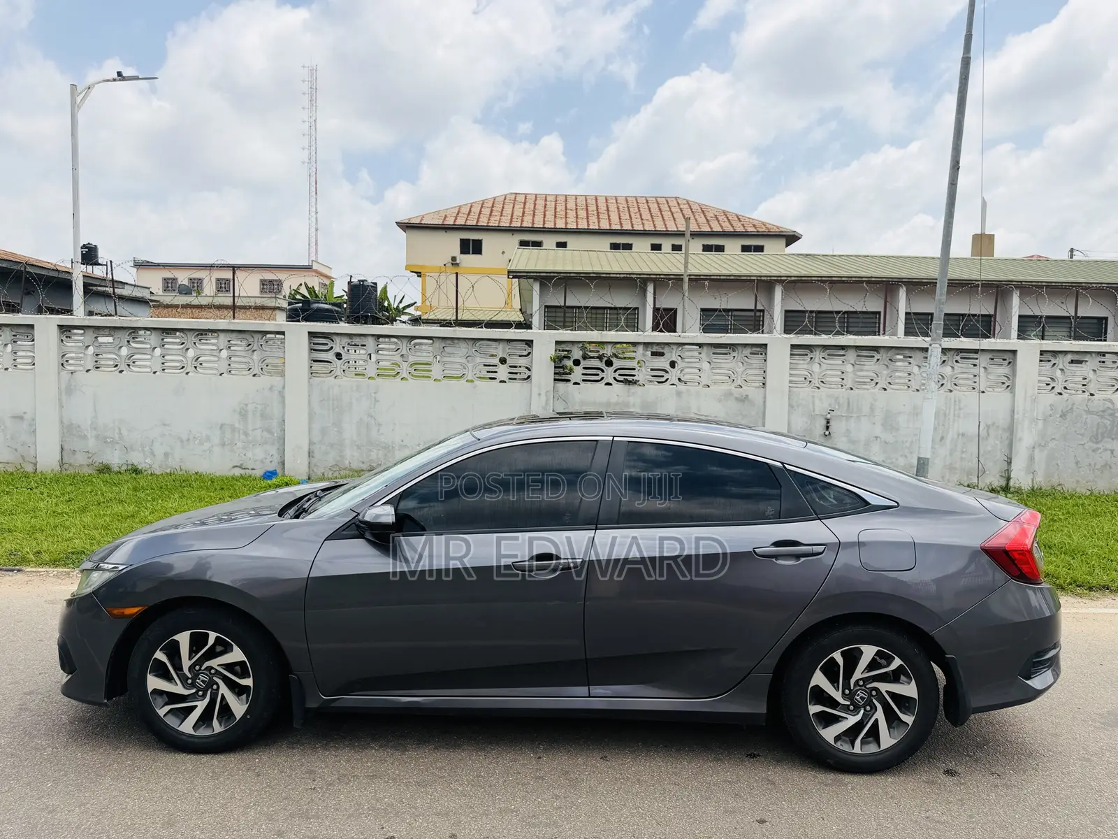 Honda Civic EX 4dr Sedan (2.0L 4cyl) 2017 Gray