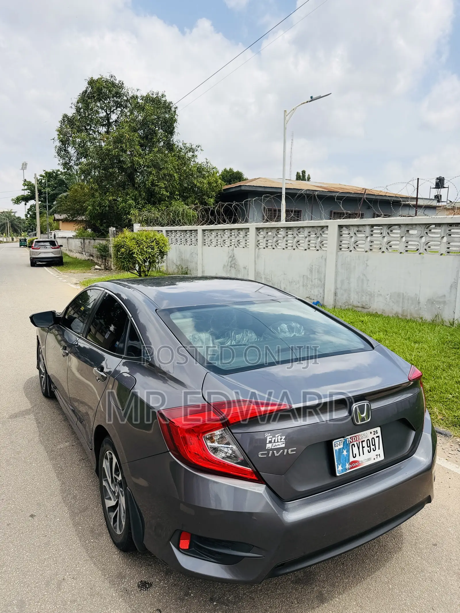 Honda Civic EX 4dr Sedan (2.0L 4cyl) 2017 Gray