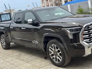 Toyota Tundra 1794 Edition CrewMax 6.5' Bed 2024 Gray